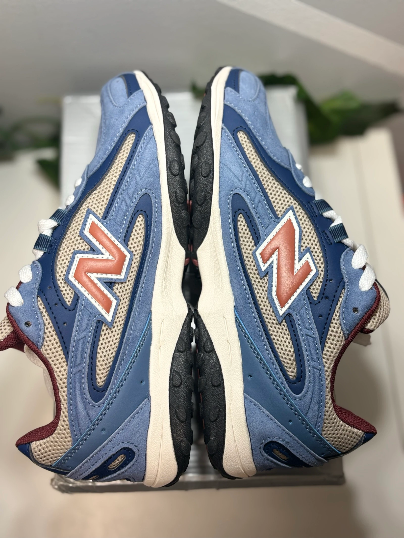 New Balance 204L Jeans Size 41.5 – photo 5